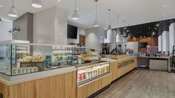 3 restaurants, breakfast served