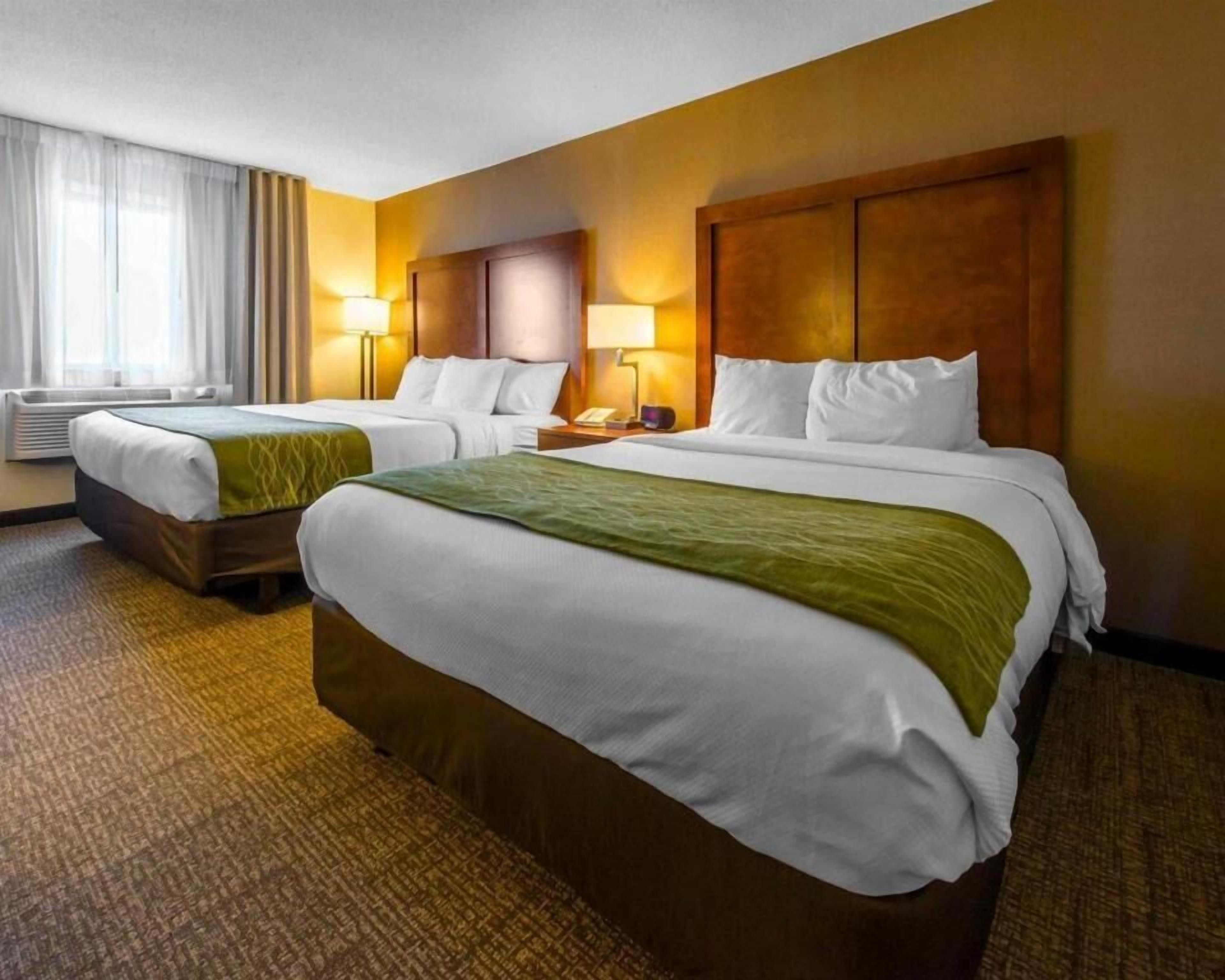 In-room safe, desk, iron/ironing board, free WiFi
