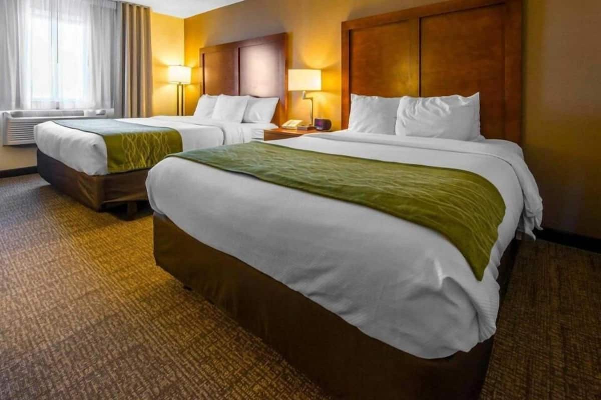 In-room safe, desk, iron/ironing board, free WiFi