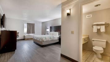 Peralatan tempat tidur premium, meja, langsir/tirai gelap terus