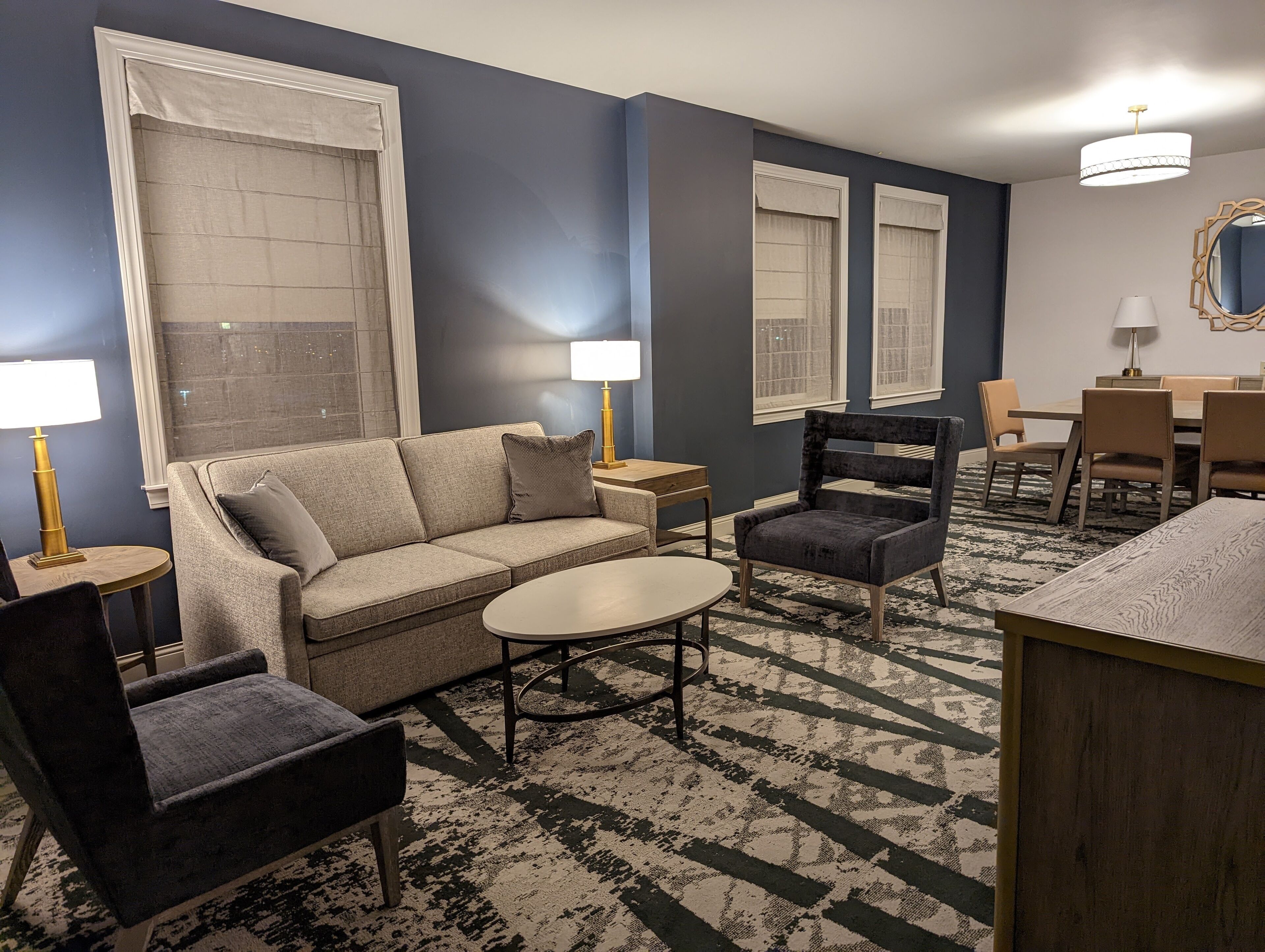 总统套房, 1 间卧室 | 起居区 | 智能电视