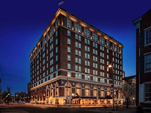 The Yorktowne Hotel, Tapestry Collection by Hilton