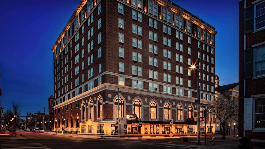 The Yorktowne Hotel, Tapestry Collection by Hilton