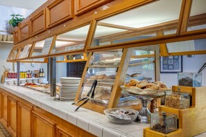 Bao gồm bữa sáng buffet hàng ngày 