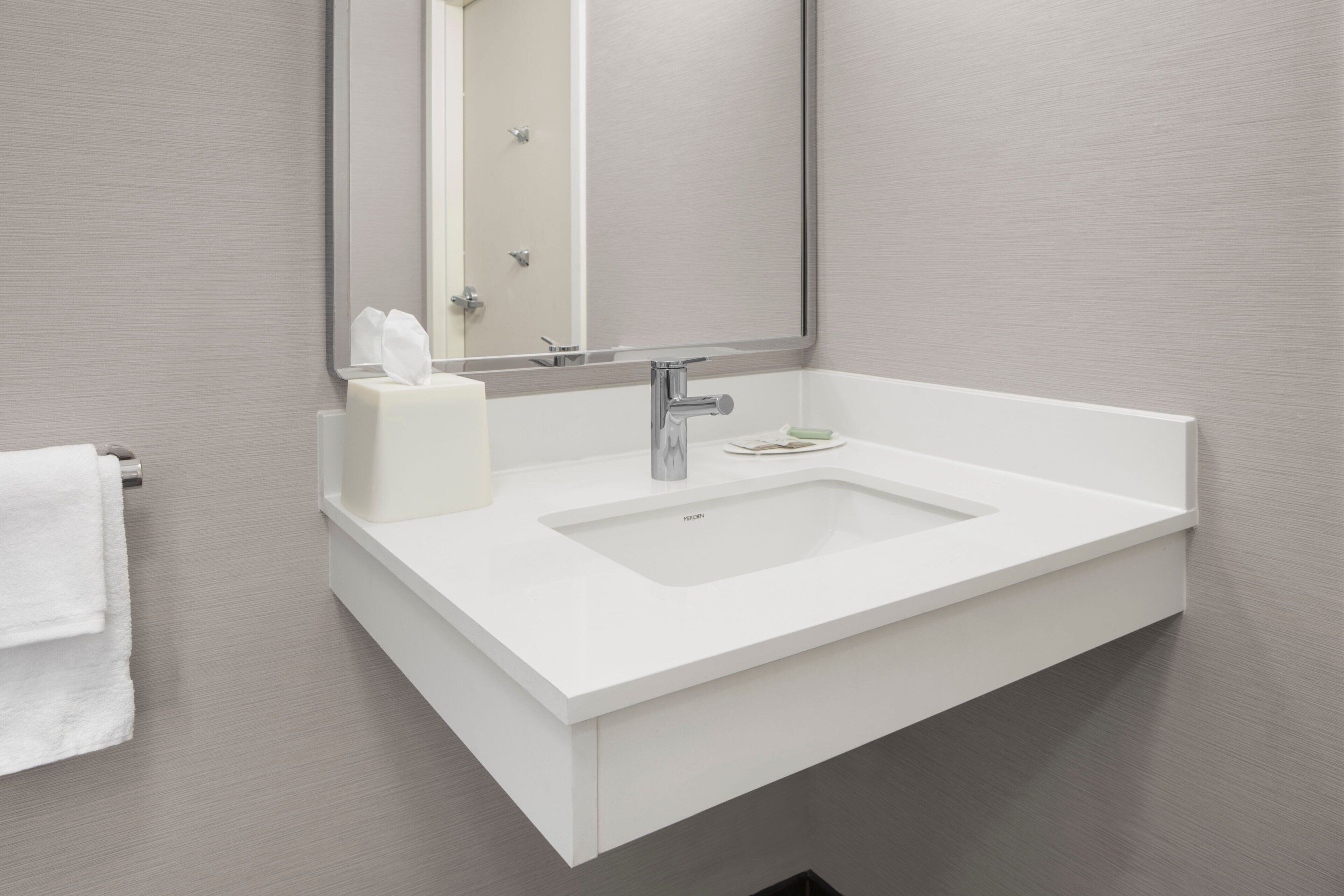 1 bedroom, in-room safe, desk, iron/ironing board