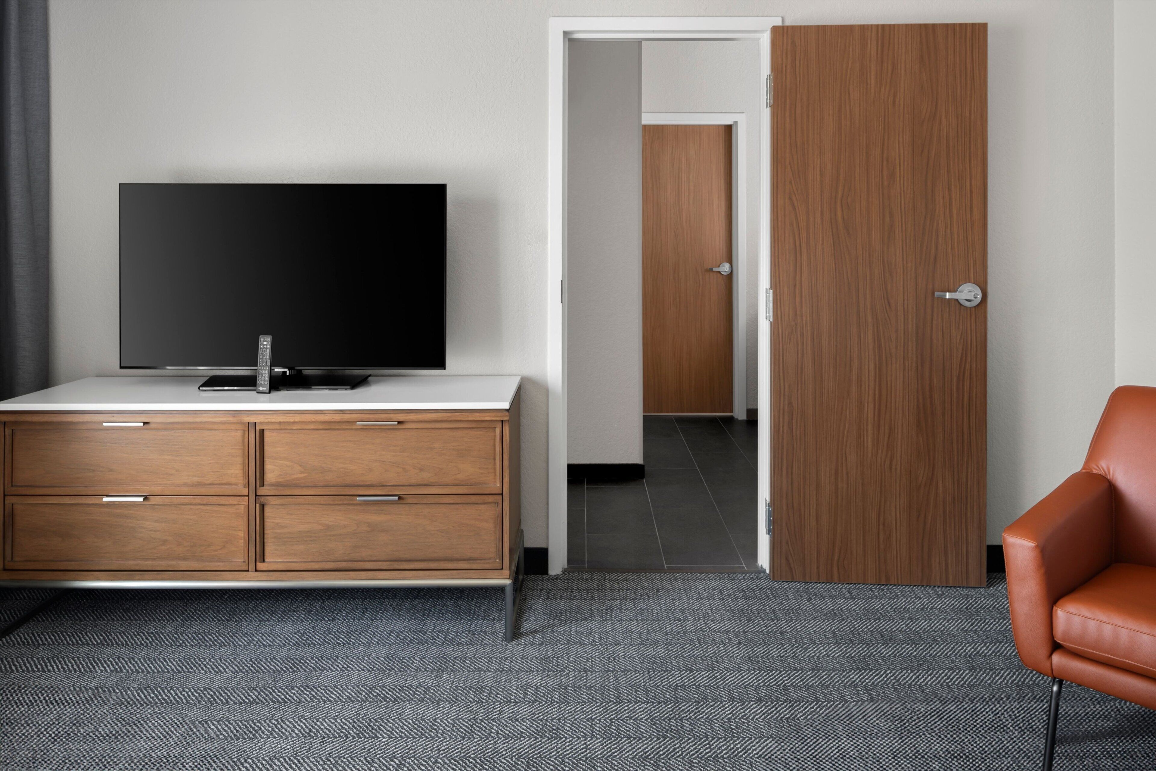 1 bedroom, in-room safe, desk, iron/ironing board