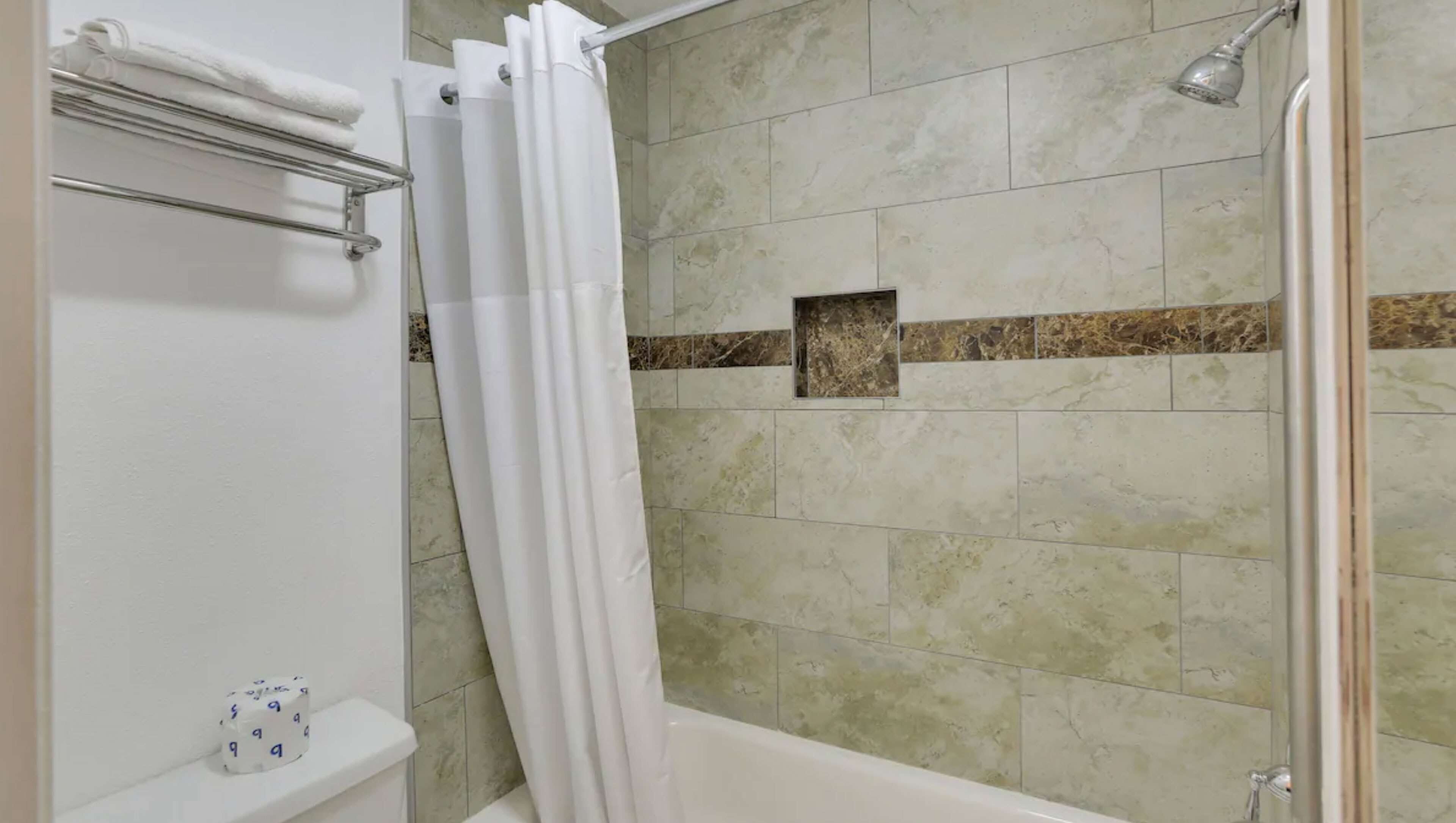 Photo - Magnuson Hotel Bradenton