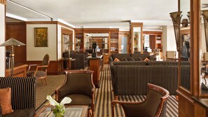 Suite, 1 King Bed, Terrace (Ambassador, Club Lounge Access) | Executive lounge