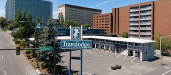 Travelodge by Wyndham Everett City Center