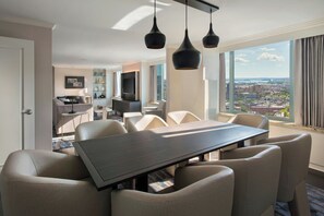 Premium bedding, pillowtop beds, in-room safe, desk