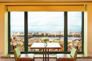 Bar lounge