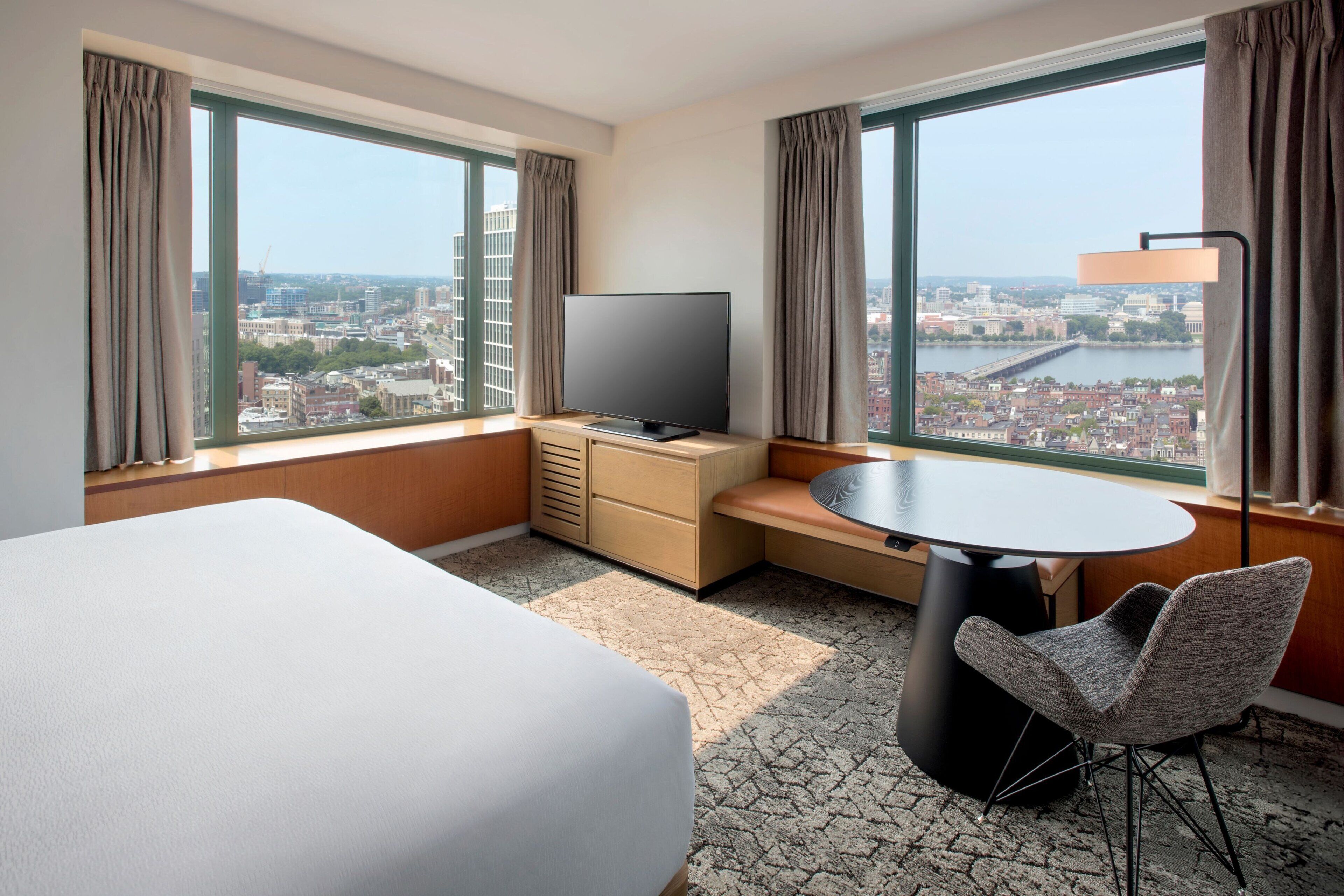 1 bedroom, premium bedding, pillow-top beds, in-room safe