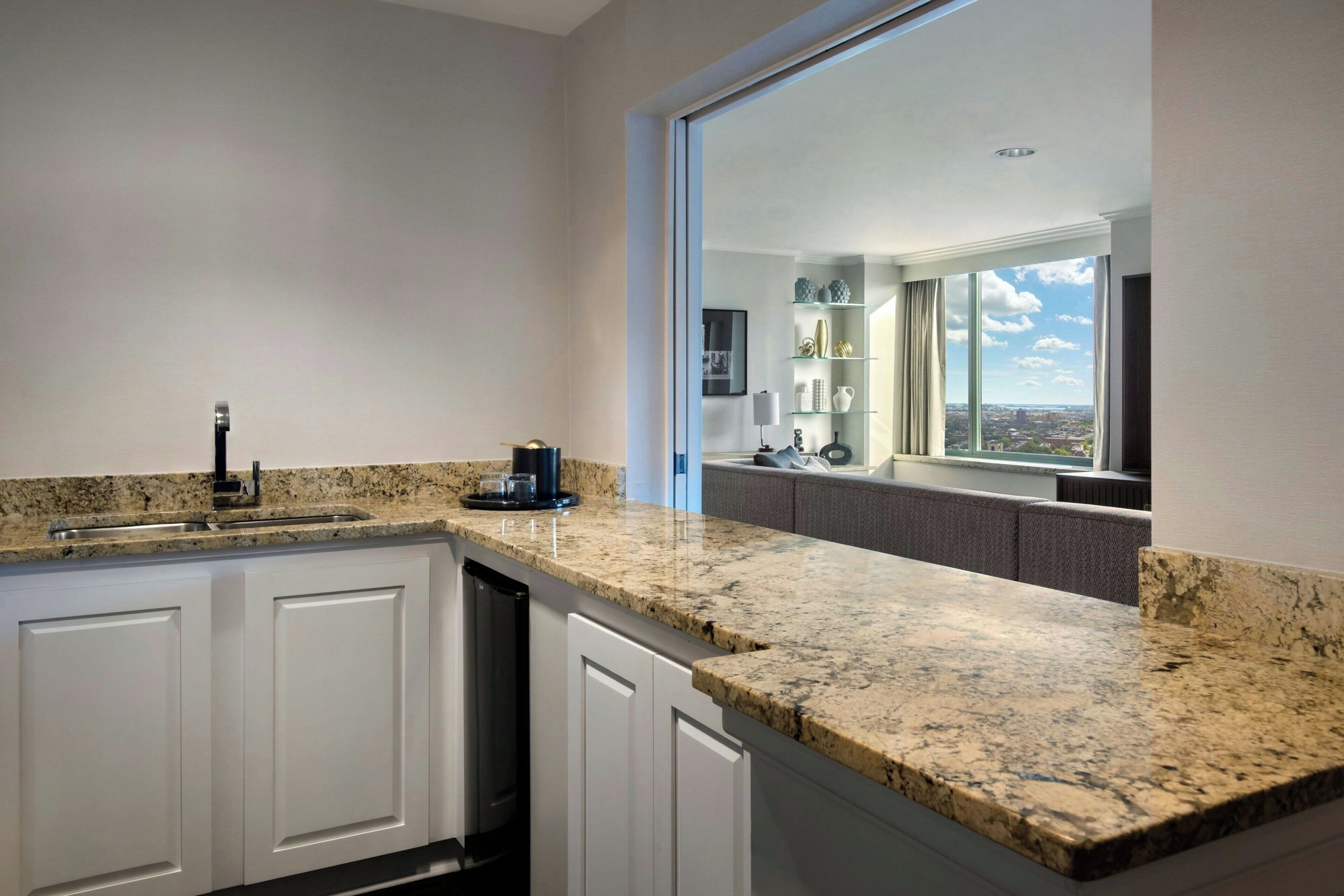 mini-fridge, coffee/tea maker