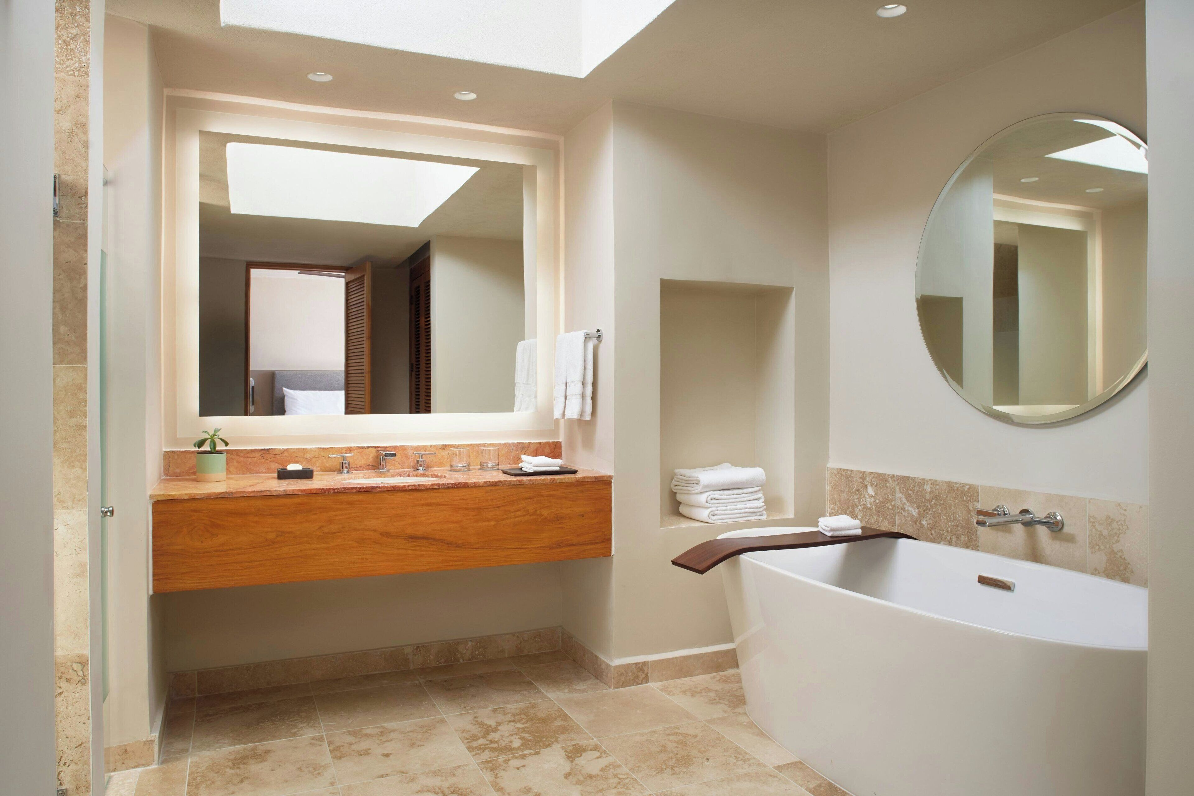 Heavenly Penthouse, 1 Bedroom Bi-level Suite, 1 King | Bathroom