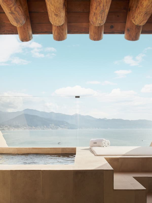 Minibar, in-room safe, desk, laptop workspace