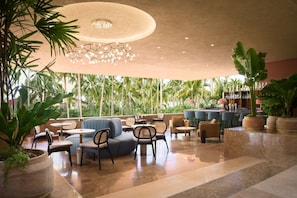 Lobby-Lounge