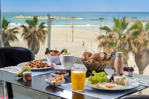 Crowne Plaza Tel Aviv Beach by IHG