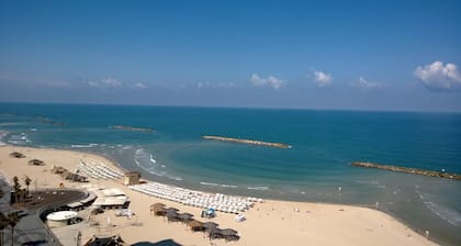 Crowne Plaza Tel Aviv Beach by IHG