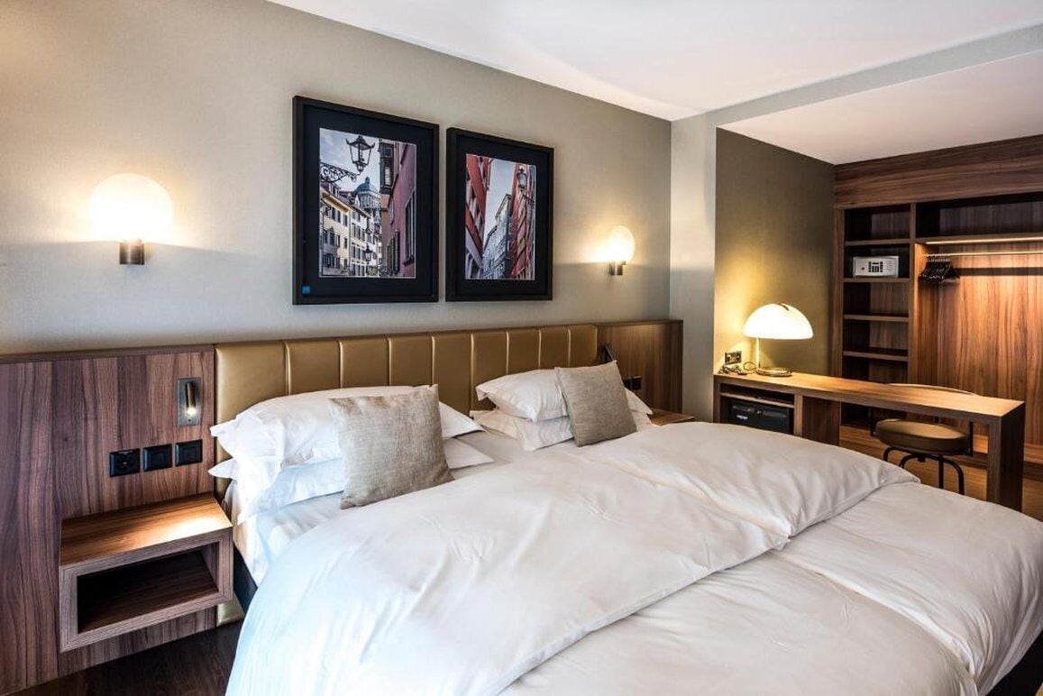 superior double room | 1 bedroom, hypo-allergenic bedding, down duvets, minibar