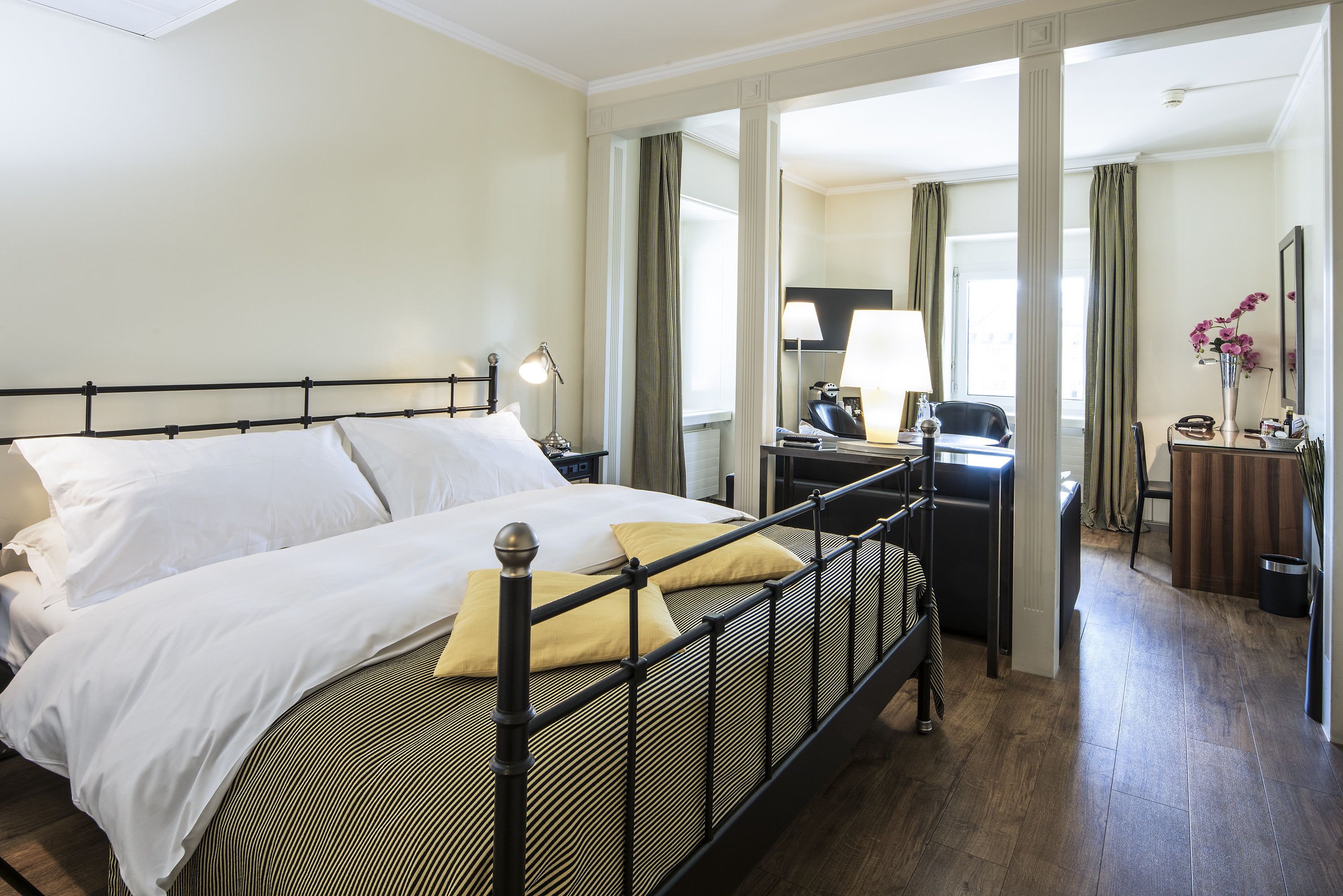 junior suite, city view | 1 bedroom, hypo-allergenic bedding, down duvets, minibar