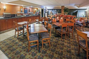 Desayuno continental incluido todos los días