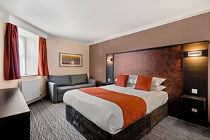 Desk, laptop workspace, free WiFi, bed sheets