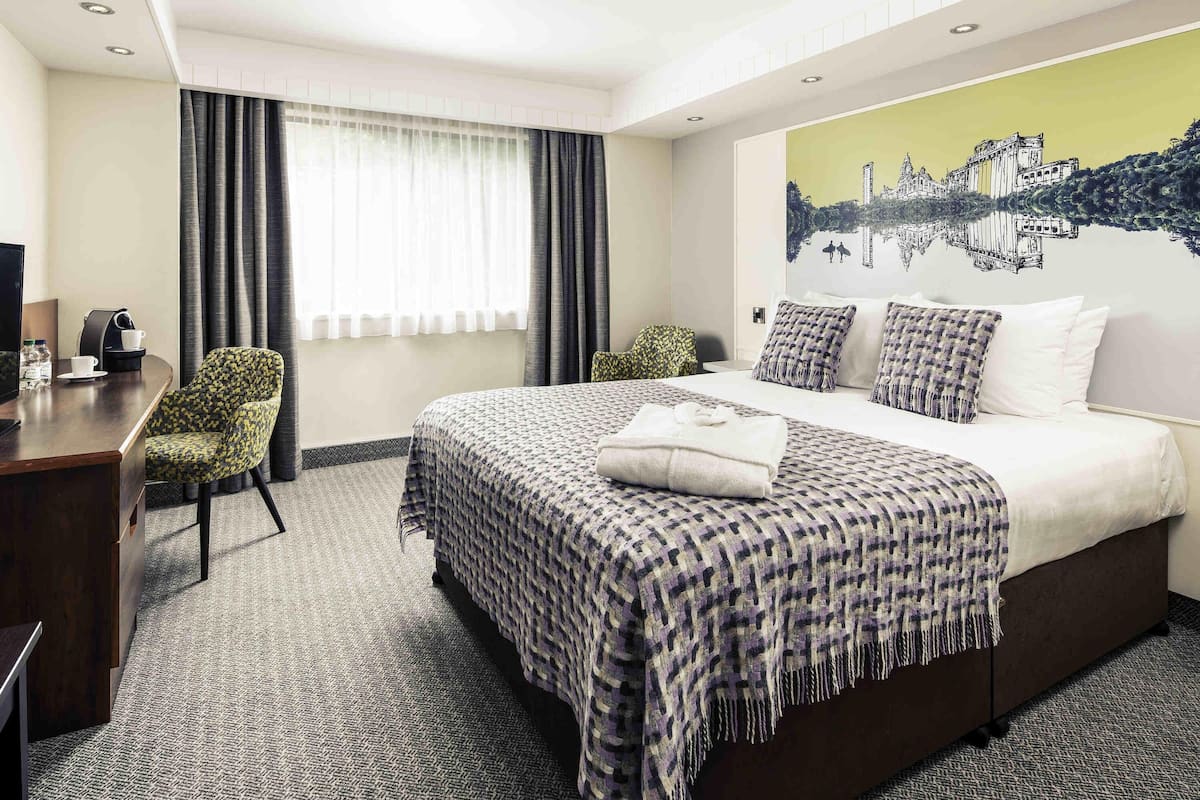 In-room safe, desk, iron/ironing board, free cots/infant beds