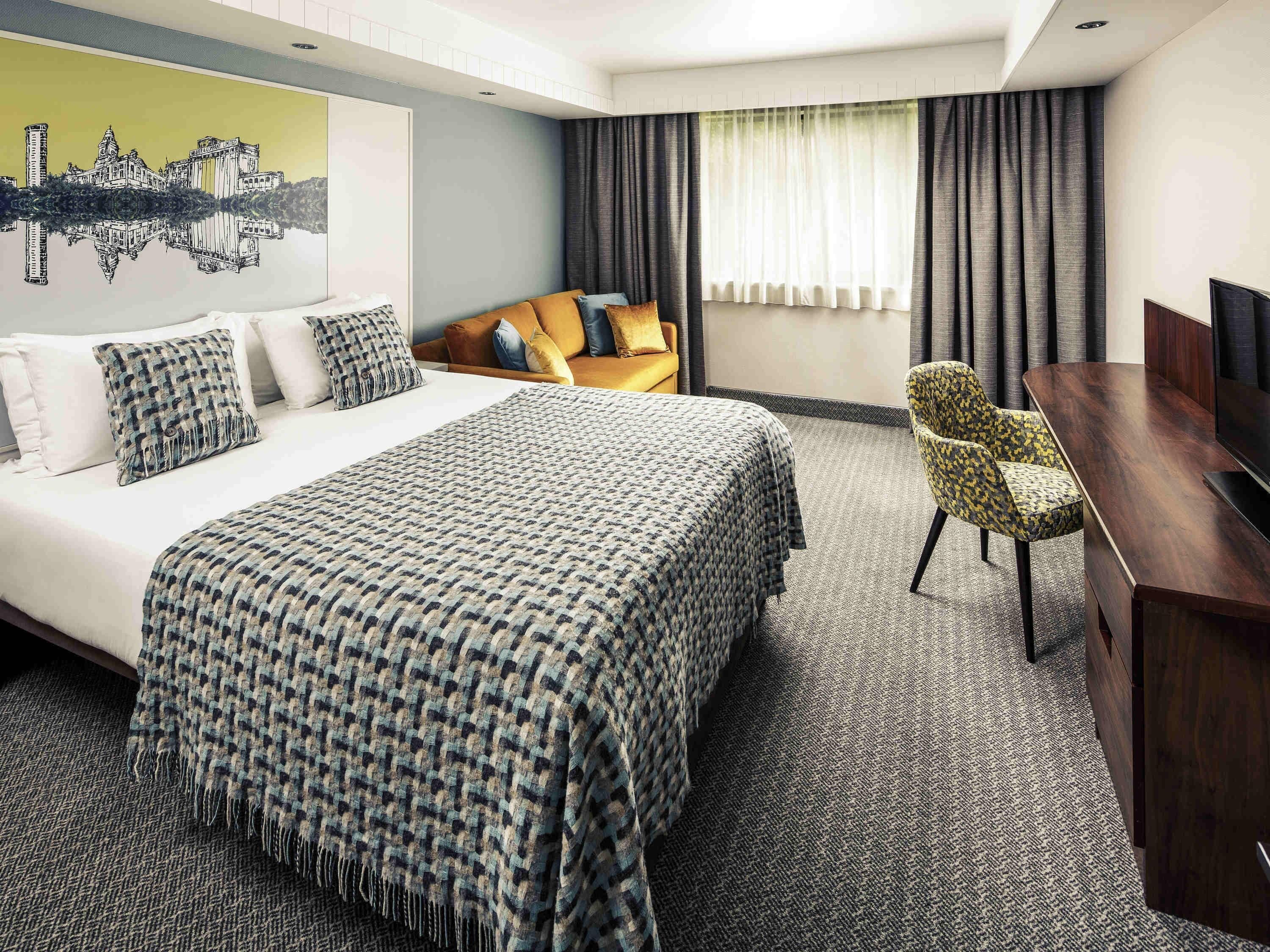 In-room safe, desk, iron/ironing board, free cribs/infant beds