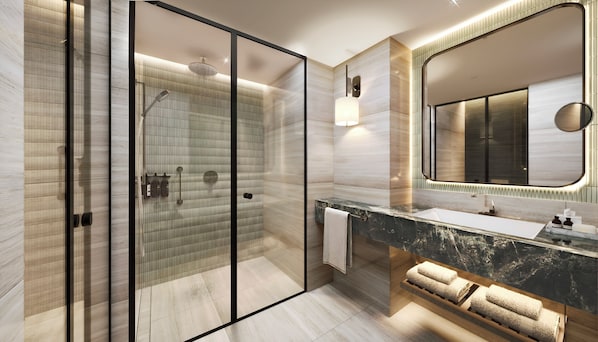 Amenidades de baño gratuitas, secadora de cabello, batas, pantuflas