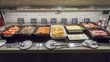 Daily full breakfast (GBP 14.95 per person)
