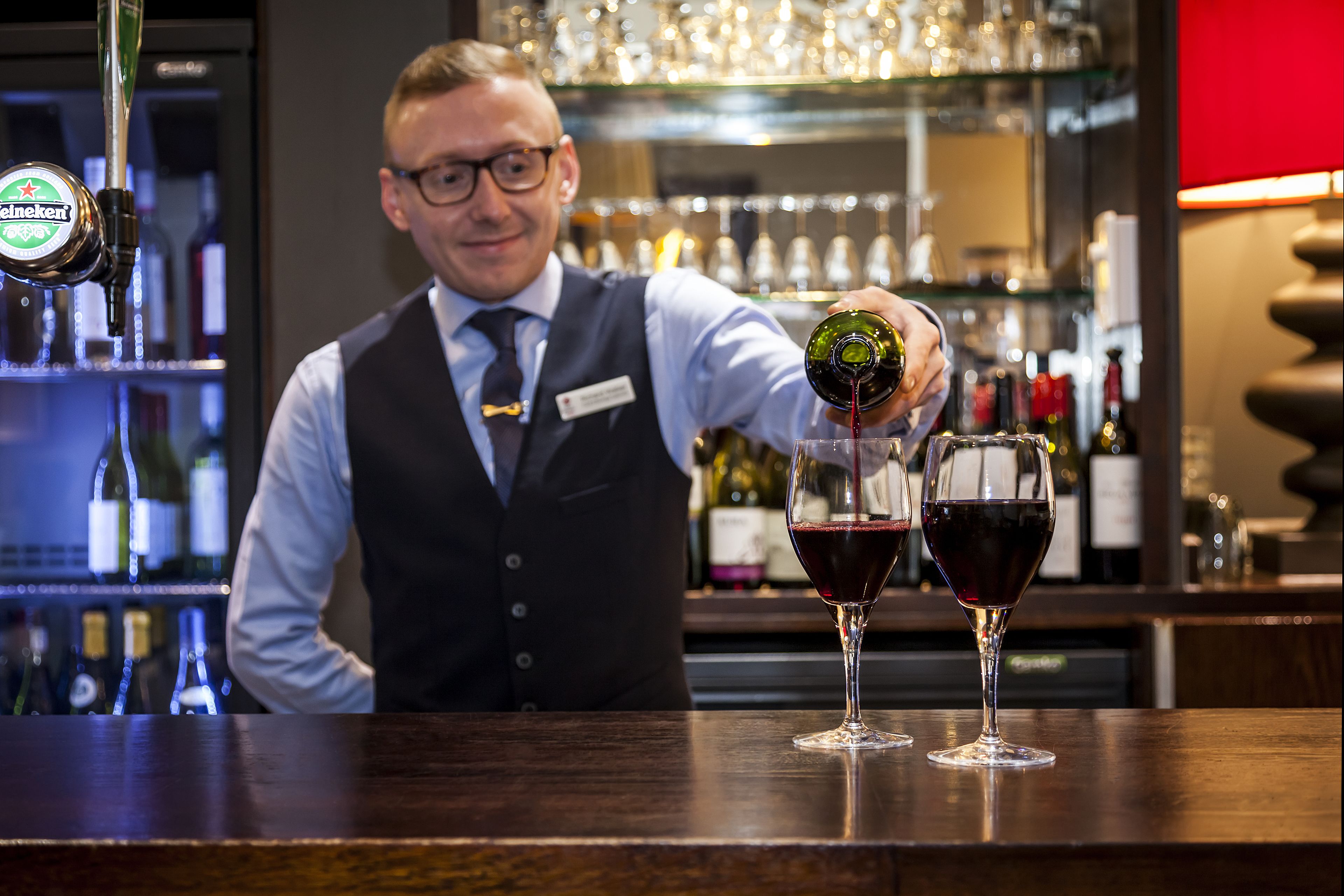 3 bar/dinlenme salonu, lobi salonu 