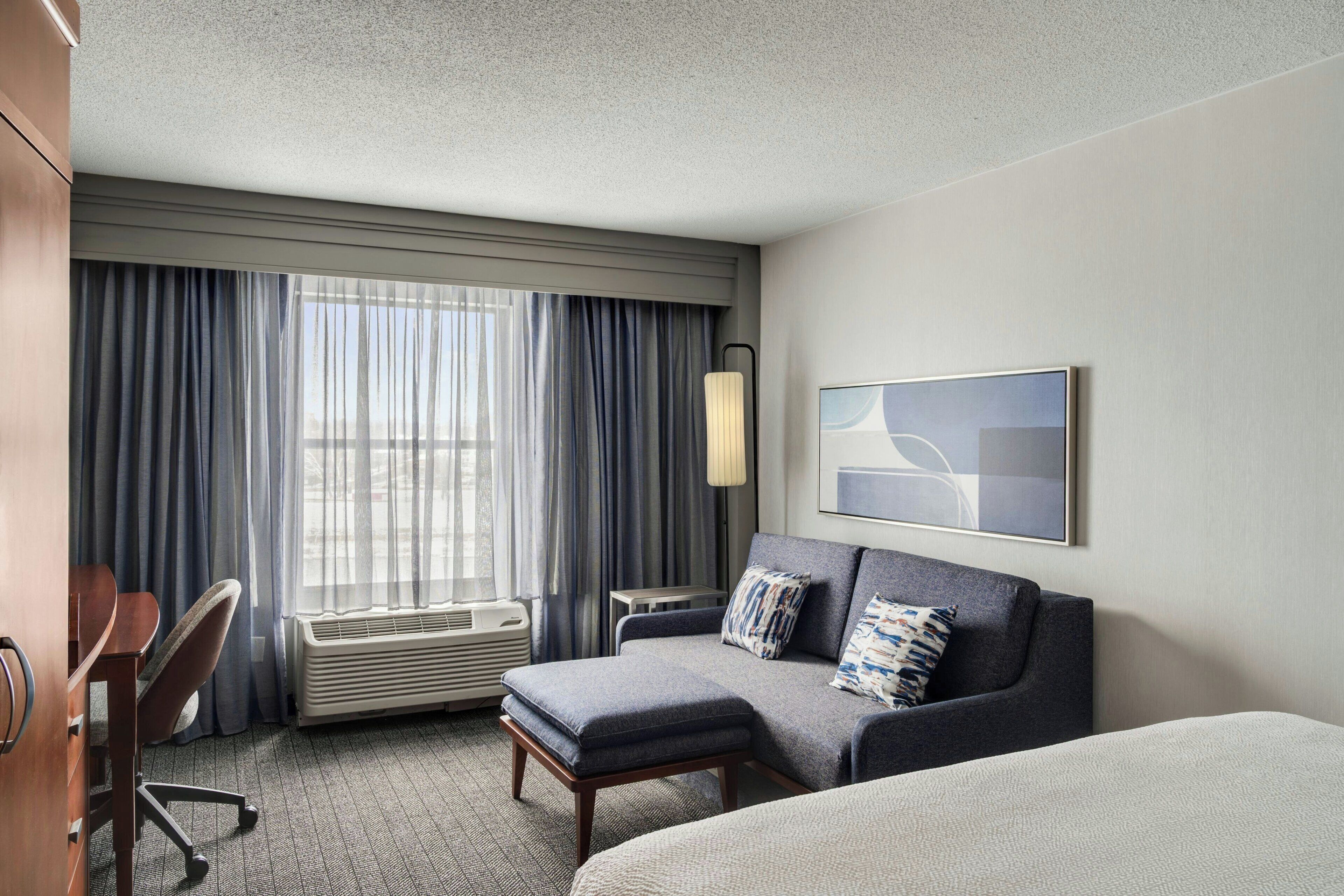 Premium bedding, in-room safe, desk, blackout drapes