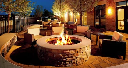 Courtyard by Marriott Hamilton