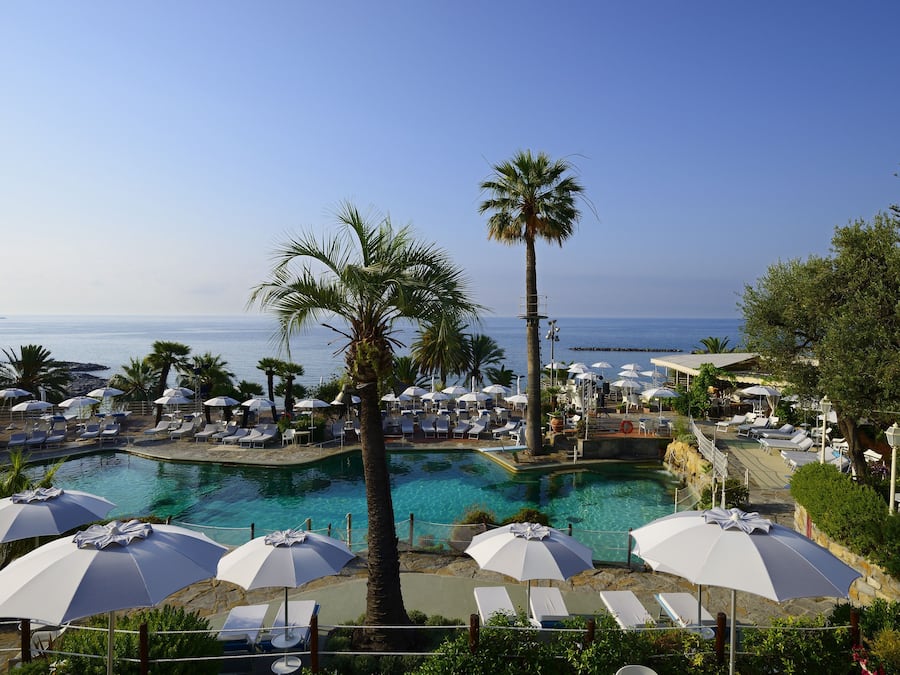 Outdoor pool, sun loungers