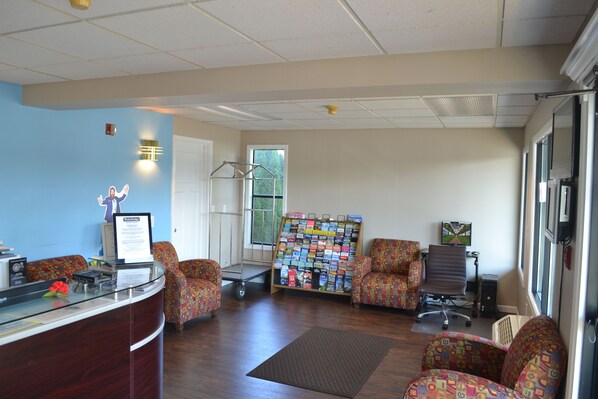 Interior - Travelodge by Wyndham Sea-tac Airport North (SeaTac)