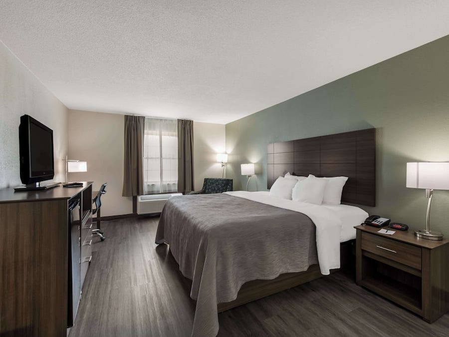 Desk, laptop workspace, soundproofing, iron/ironing board