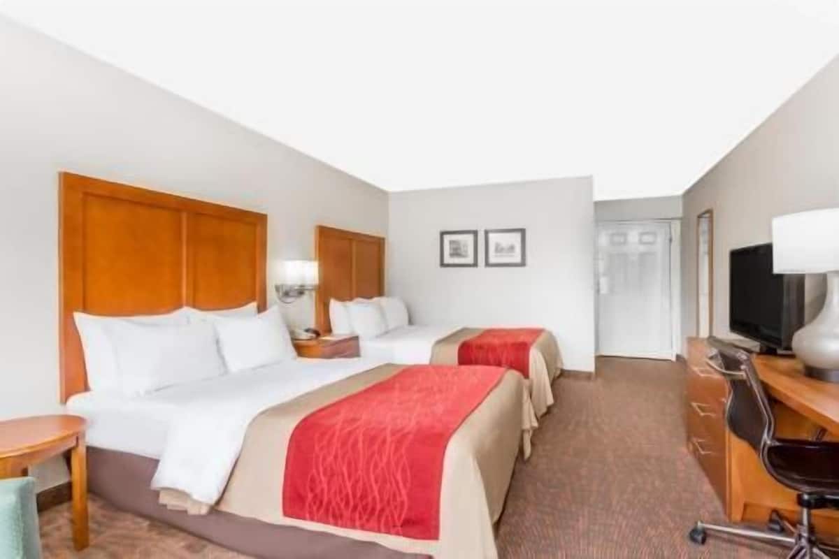 In-room safe, desk, laptop workspace, blackout curtains