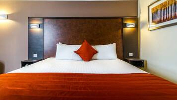 Standard Double Room | Desk, iron/ironing board, free WiFi, bed sheets