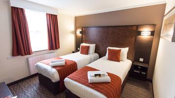 Schreibtisch, Bügeleisen/Bügelbrett, kostenloses WLAN, Bettwäsche