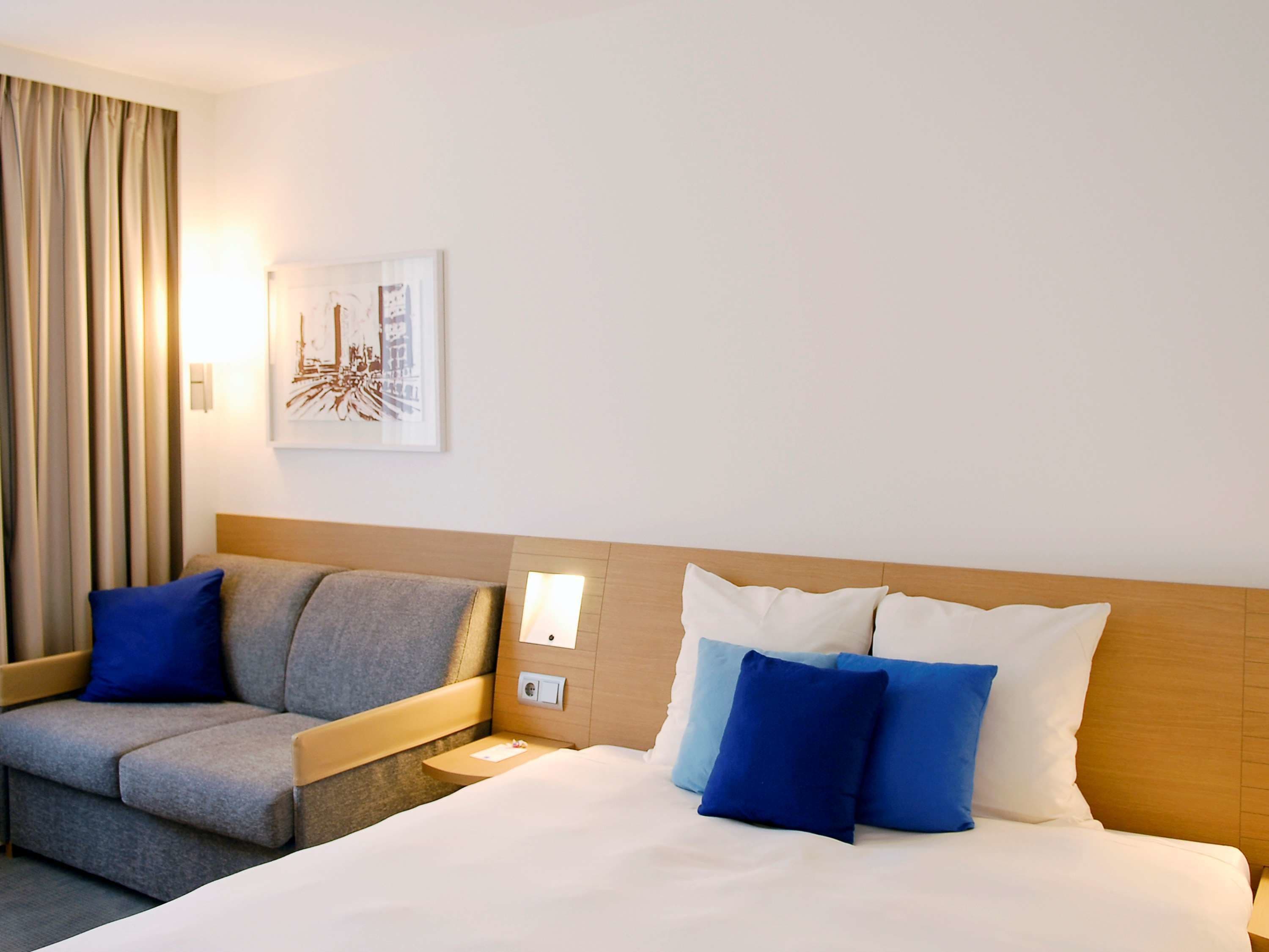 Superior kamer, 1 tweepersoonsbed met slaapbank | Luxe beddengoed, een kluis op de kamer, een bureau, een laptopwerkplek