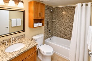Family Condo, 2 Bedrooms | Bathroom