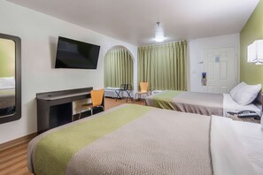 Gratis wifi, beddengoed, een wekker