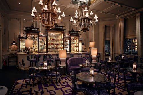 2 bars/lounges, pub, cocktail bar