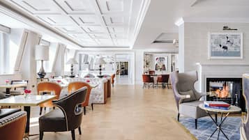 Bar (in der Unterkunft)