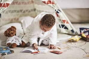 Family Room | Hypo-allergenic bedding, minibar, in-room safe, desk