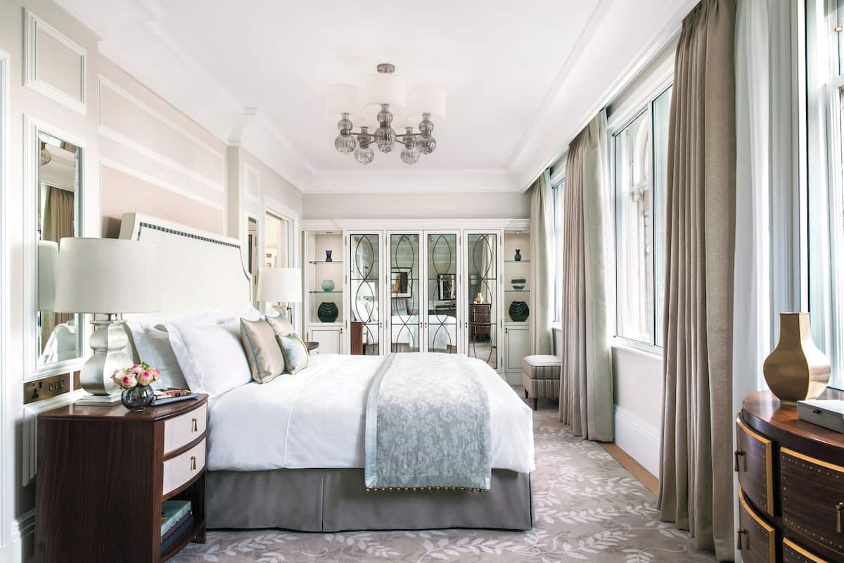 Hypo-allergenic bedding available, minibar, in-room safe, desk