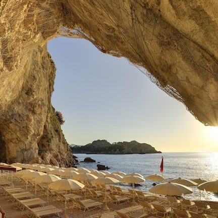 Private beach, sun loungers, beach umbrellas, beach towels