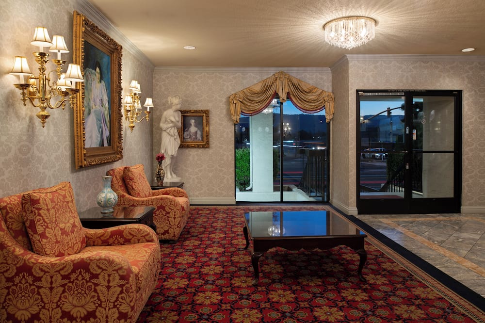 Carlyle Hotel