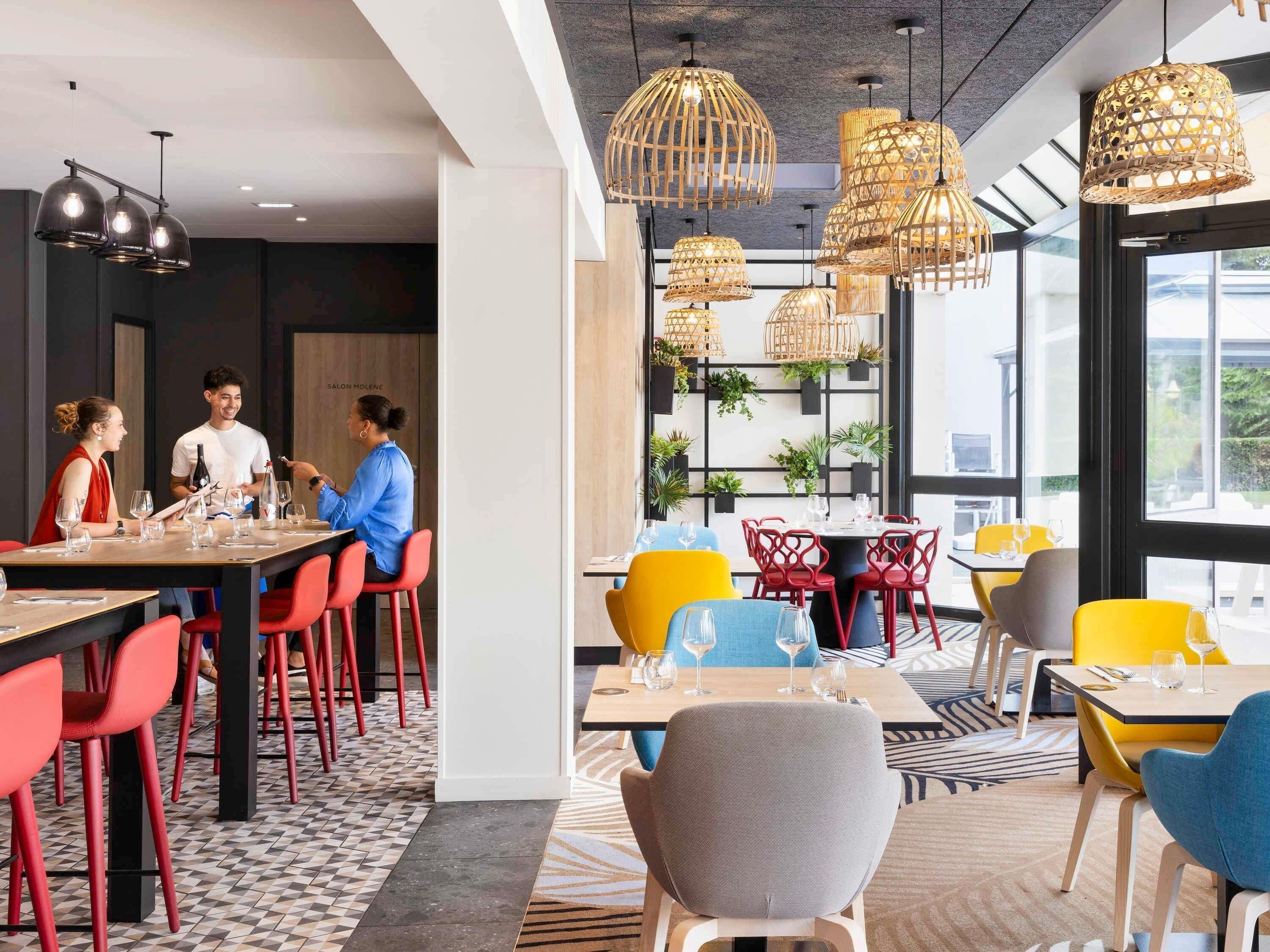 Breakfast, lunch, dinner served; French cuisine, pool views 