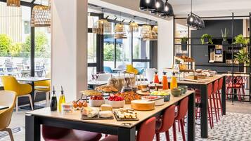 Breakfast, lunch, dinner served; French cuisine, pool views